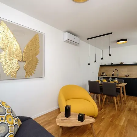 Studio Apartman Krila Wings- Parking In Garage Zagreb Exterior photo