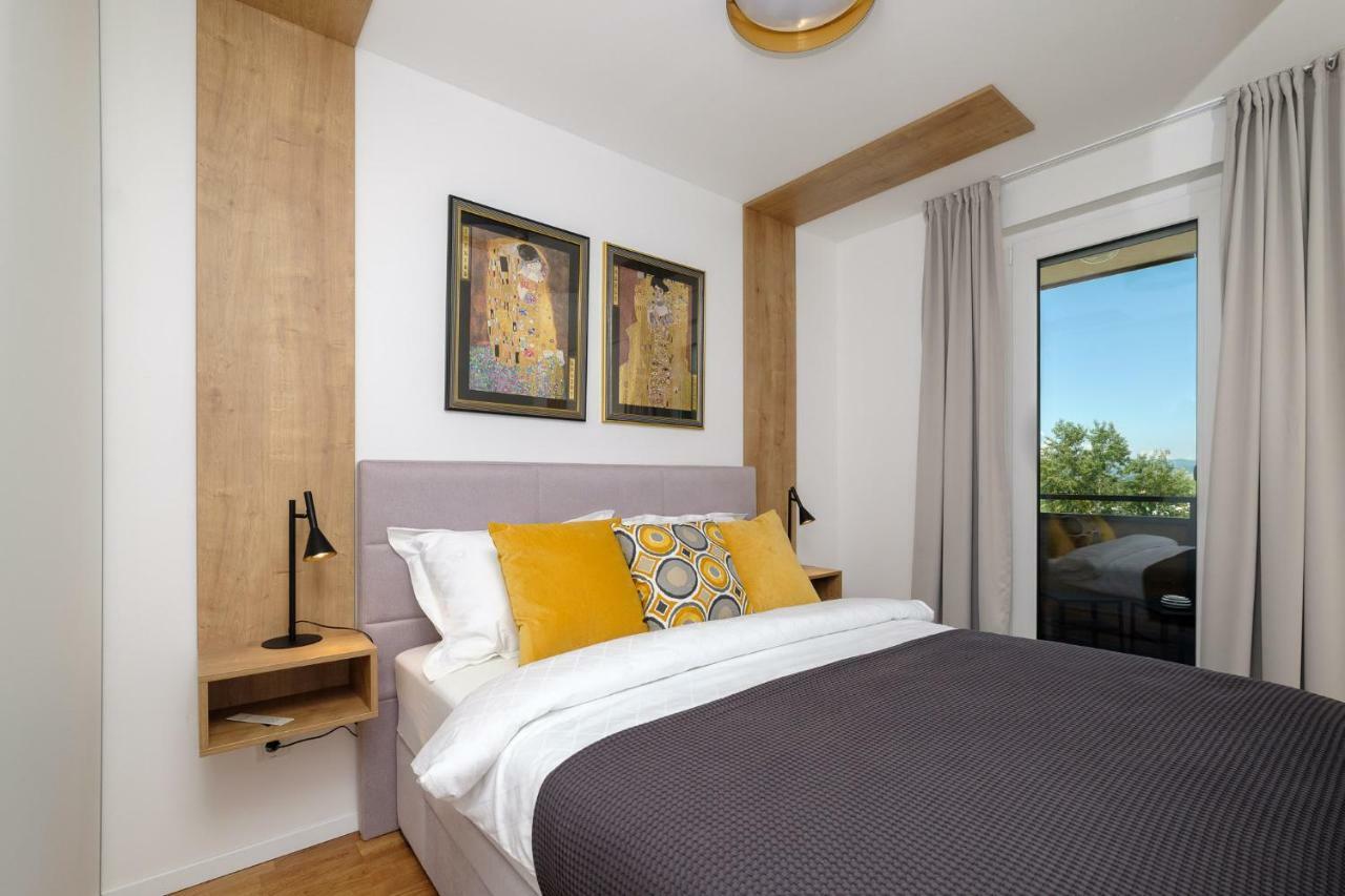 Apartma Krila Wings- Parking In Garage