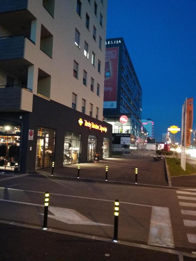 Krila Wings- Parking In Garage Zagreb